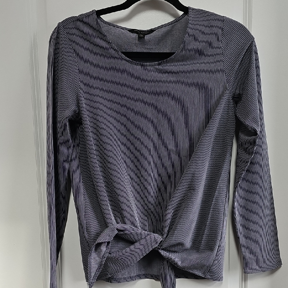 Banana Republic Gray Ribbed Tie Front Blouse